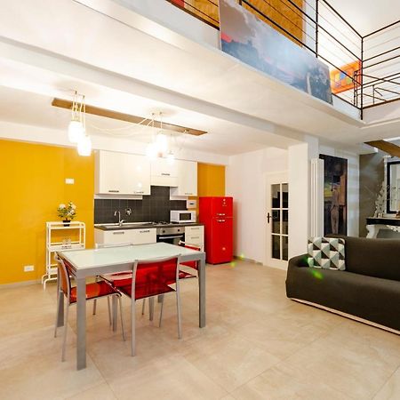 Appartement Joivy Vibrant Open-Plan Apt For 6 In Historic Centre à Gênes Extérieur photo